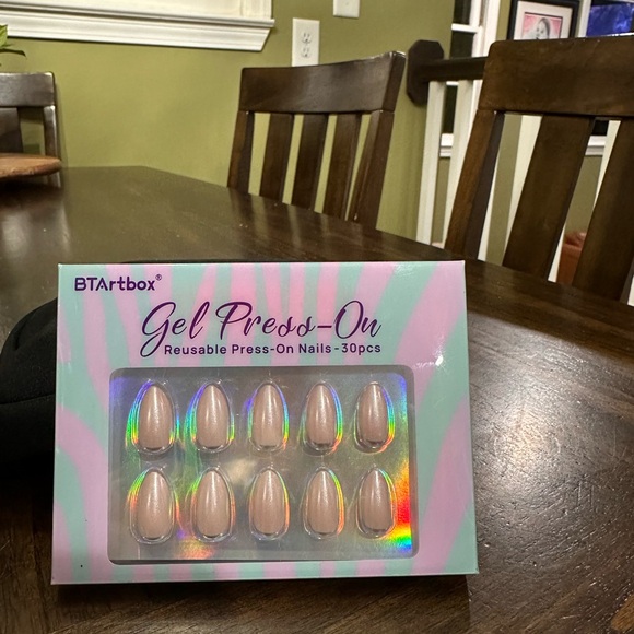BTArtbox Gel Press-On Nails - Picture 1 of 2